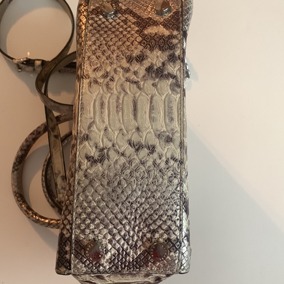 Michael Kors Metallic Gold & Black Python Embossed Leather purse - Picture 6 of 8